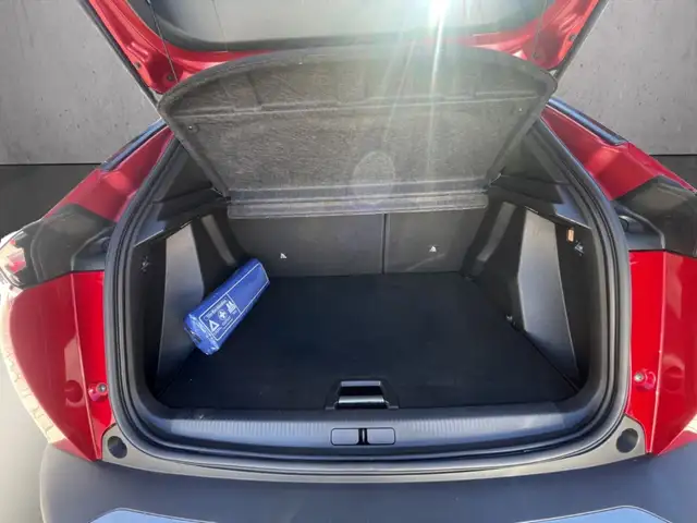 Peugeot 2008 view 7
