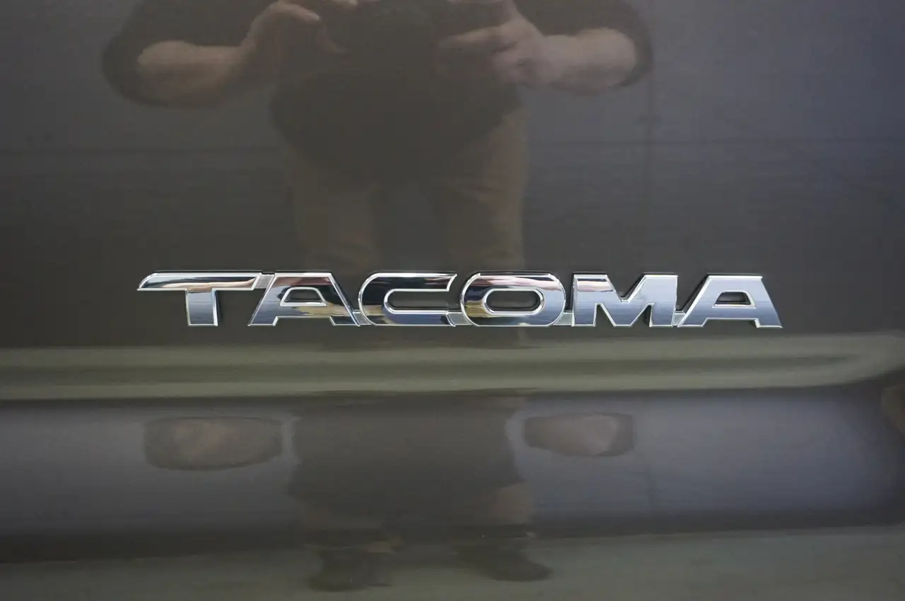 Toyota Tacoma снимка Toyota Tacoma