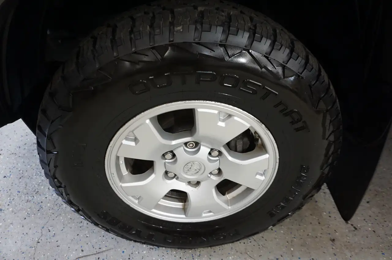 Toyota Tacoma снимка Toyota Tacoma
