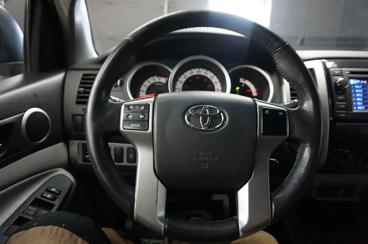 Toyota Tacoma снимка Toyota Tacoma