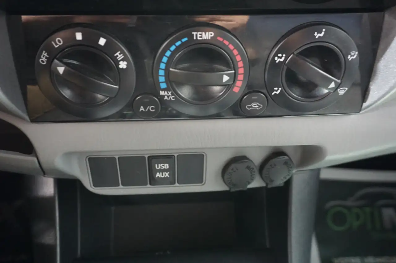 Toyota Tacoma снимка Toyota Tacoma