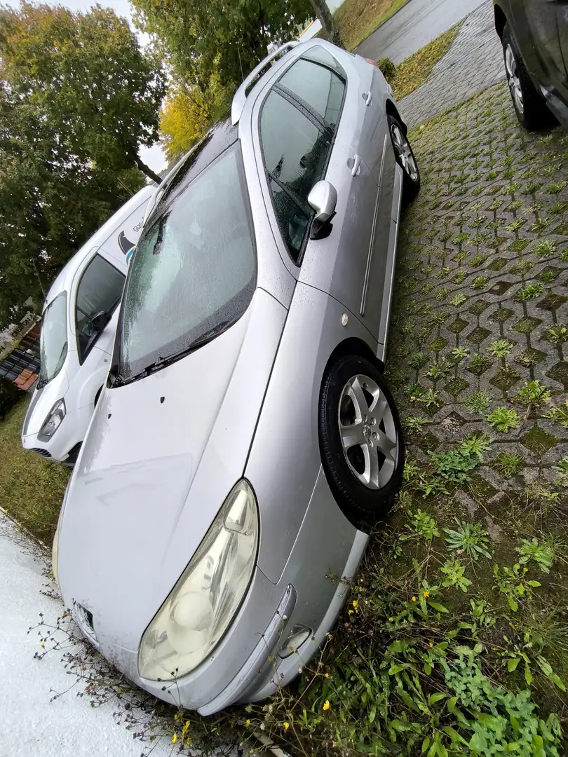 Peugeot 407 SW HDi 140 NAVTEQ ON BOARD - 2