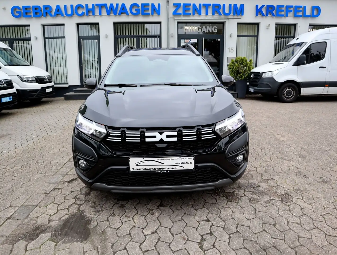 Dacia Jogger Expression 7-Sitzer LPG /Kamera /PDC /SZH Schwarz - 2