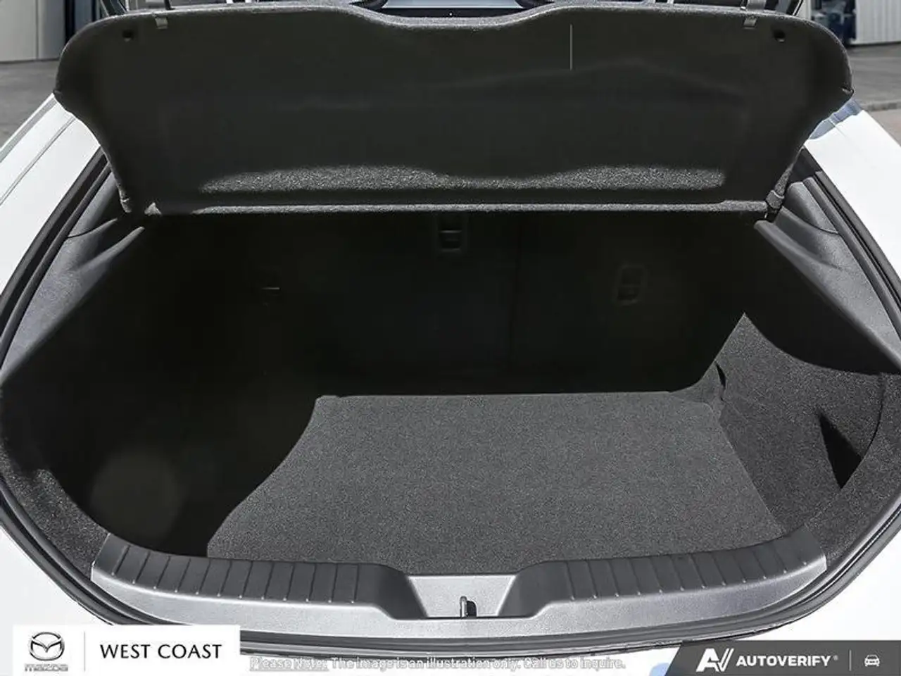 Mazda 3 снимка Mazda 3