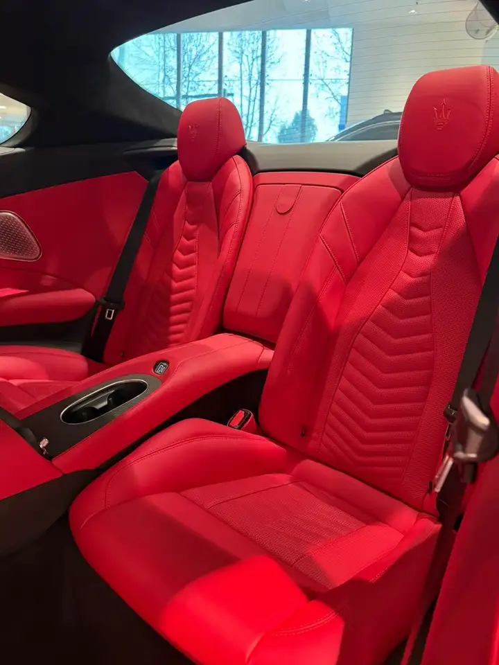 Maserati GranTurismo 2023 — фото 12