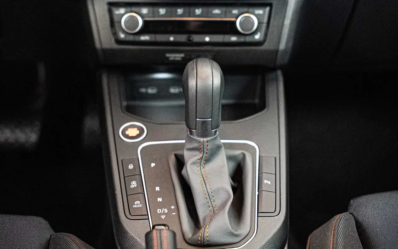 SEAT Ibiza Ibiza 1.0 TSI FR Edition DSG 17