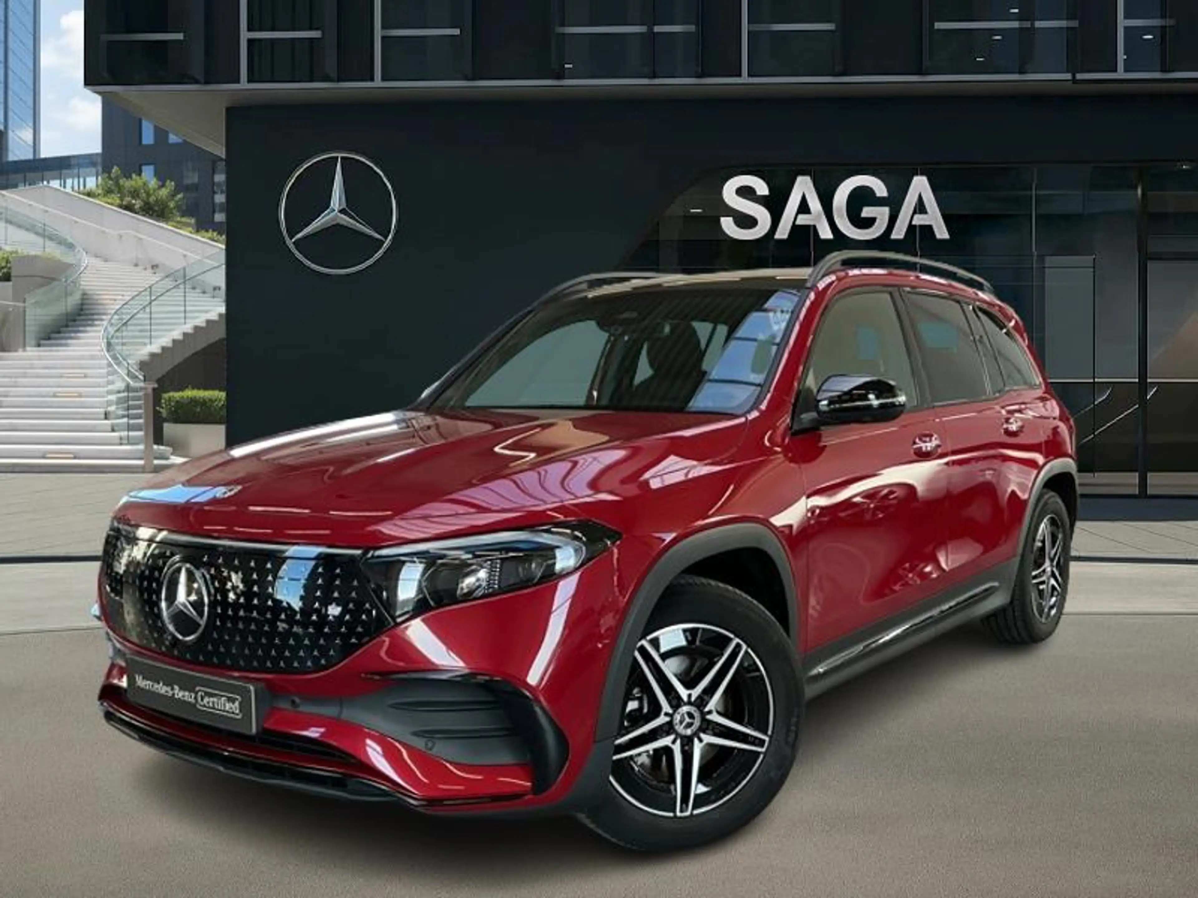 Mercedes-Benz EQB 250 + AMG Pack Night Attelage