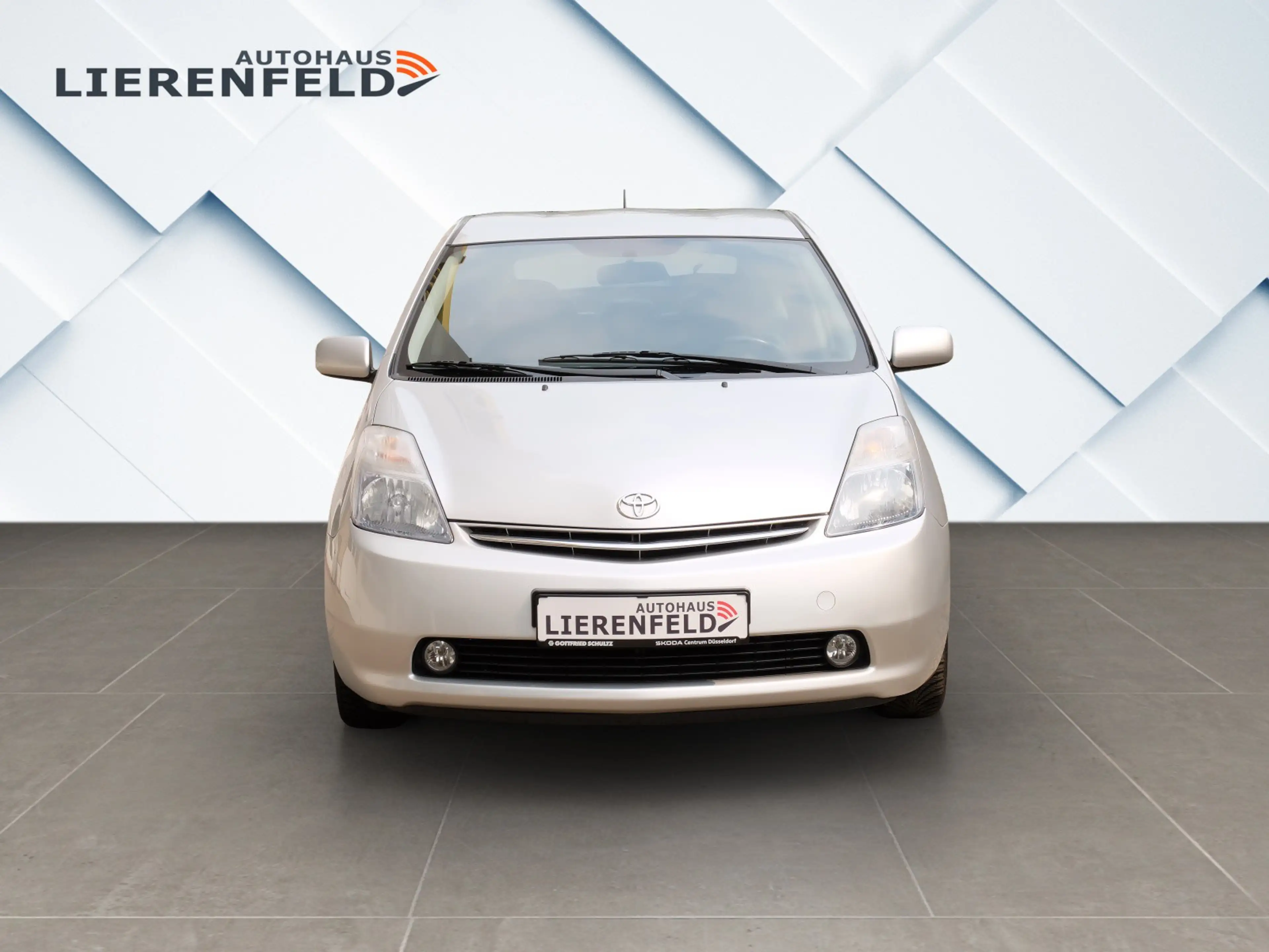 Toyota Prius+ Prius 1.5 Hybrid Executive TOYOTA Scheckheft — photo 4