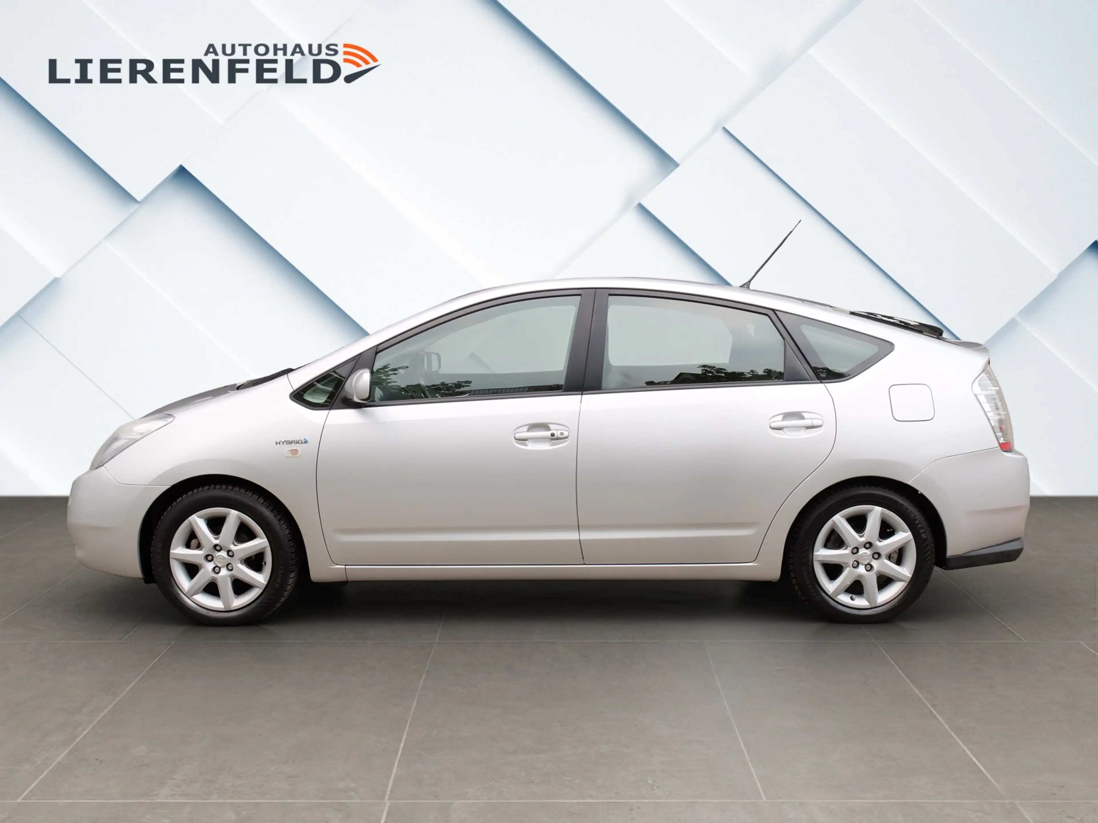 Toyota Prius+ Prius 1.5 Hybrid Executive TOYOTA Scheckheft — photo 2