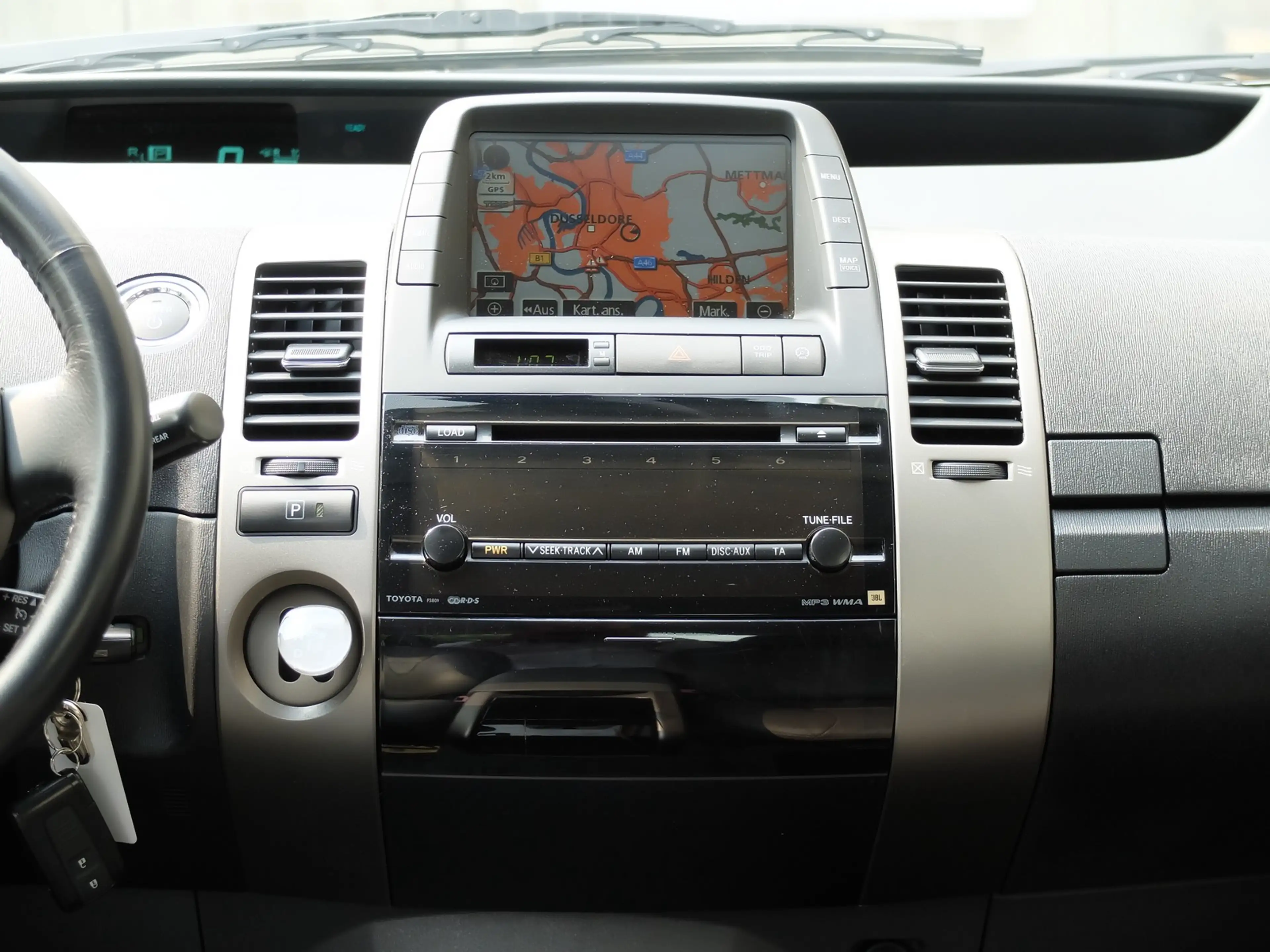 Toyota Prius+ Prius 1.5 Hybrid Executive TOYOTA Scheckheft — photo 14