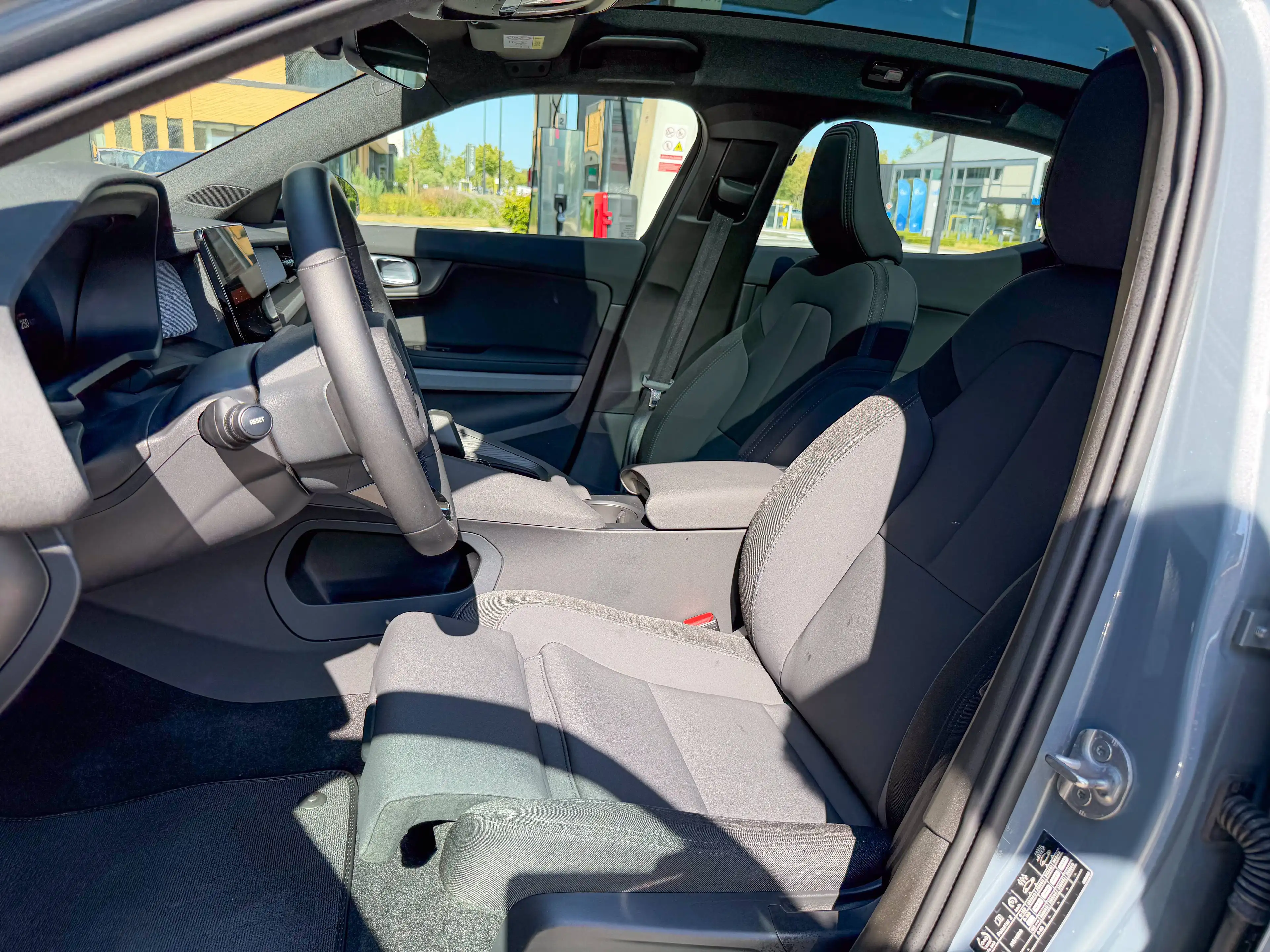 Polestar 2 Long Range Single Motor - Plus | Pilot | Climate — photo 10