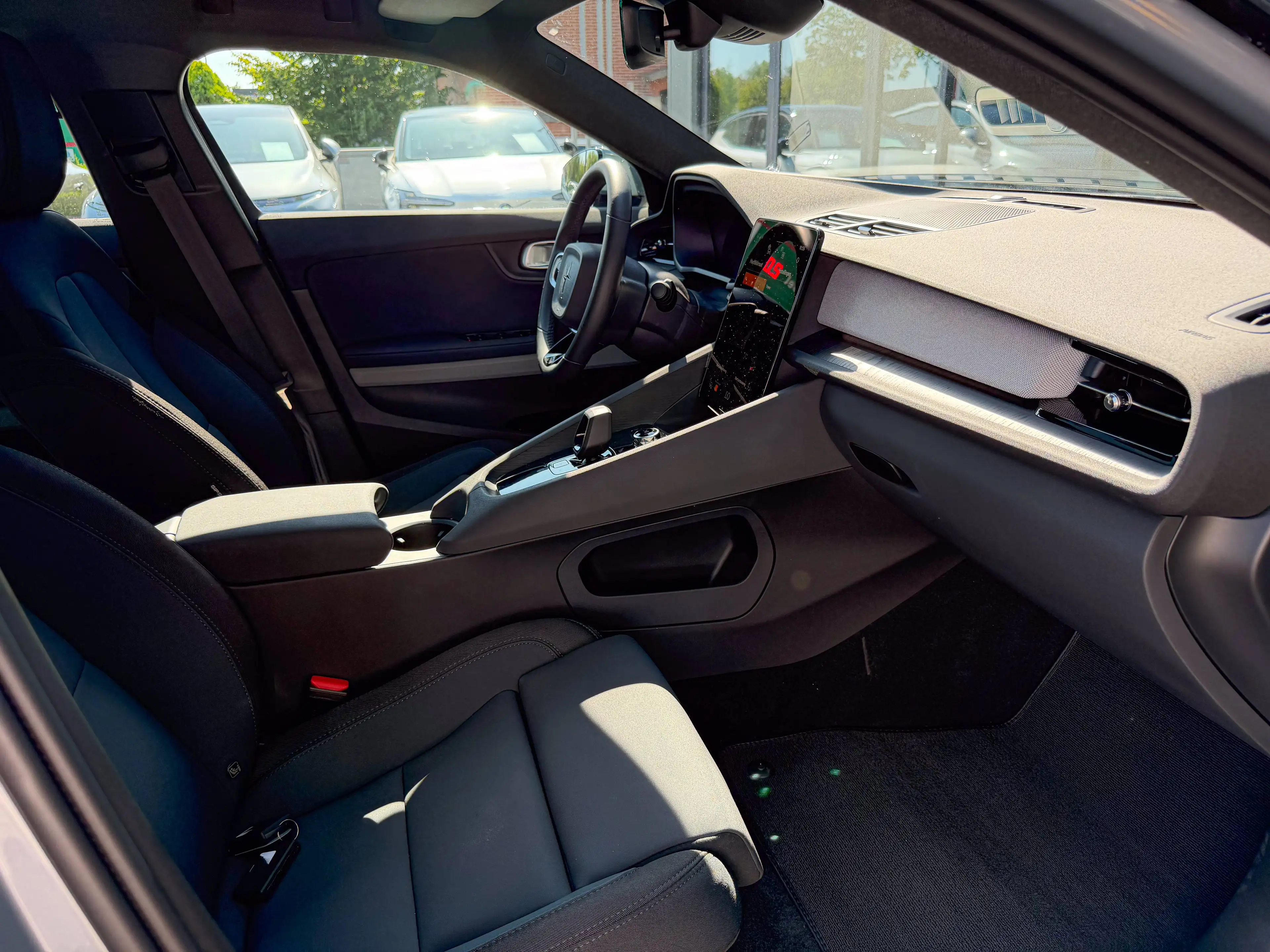 Polestar 2 Long Range Single Motor - Plus | Pilot | Climate — photo 11