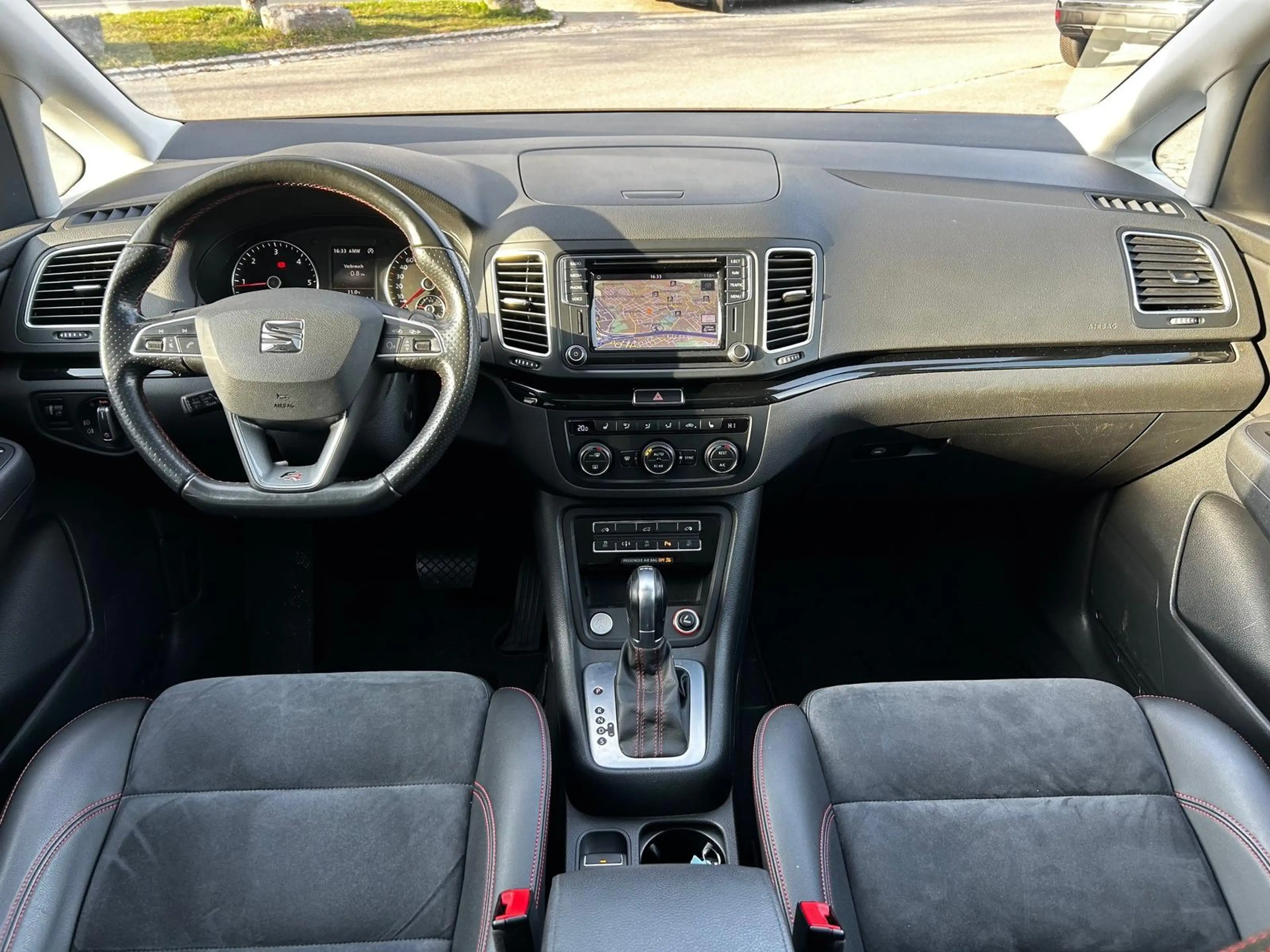 SEAT Alhambra 2.0 TDI FR DSG 4Drive 5-Sitzer AHK Pano DCC — photo 8