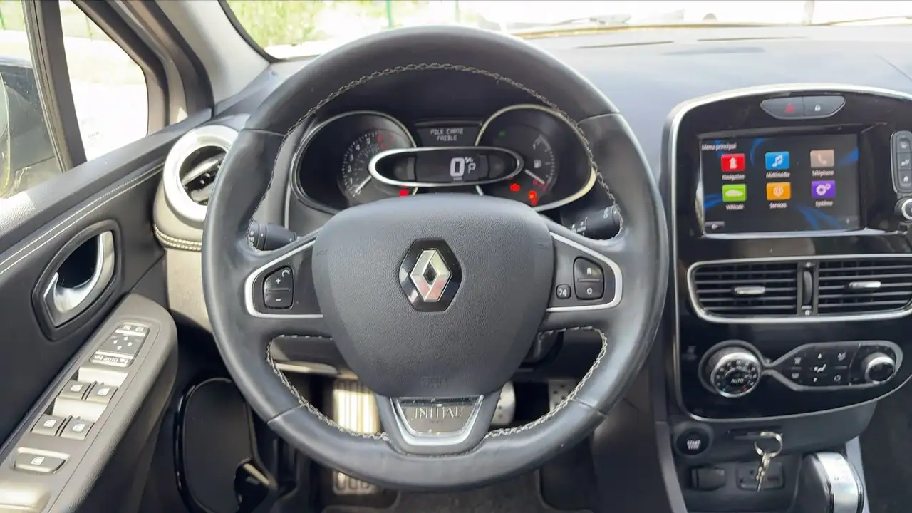 Renault Clio Citadine 3 portes — photo 23