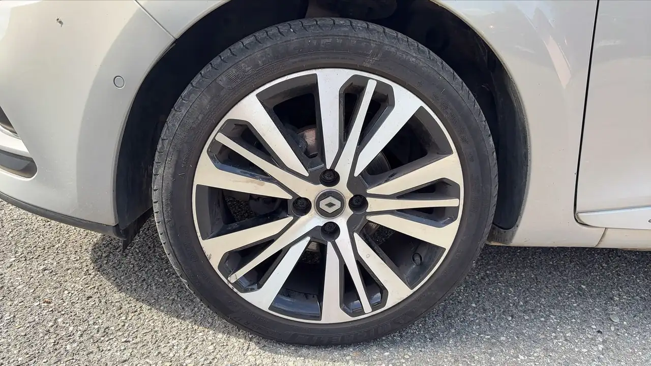 Renault Clio Citadine 3 portes — photo 18