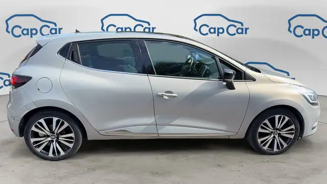 Renault Clio view 4