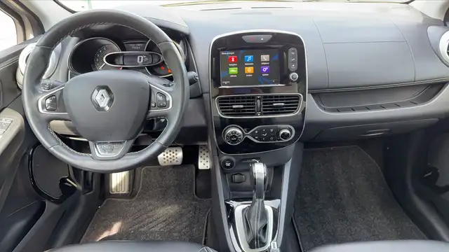 Renault Clio view 11