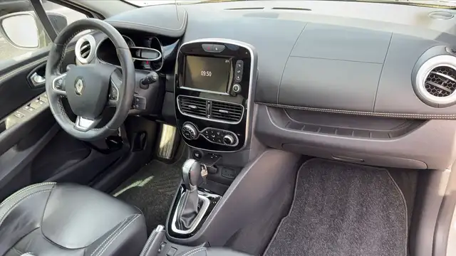 Renault Clio view 10