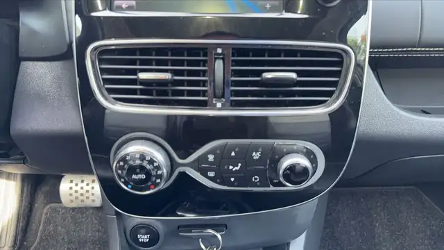 Renault Clio view 13