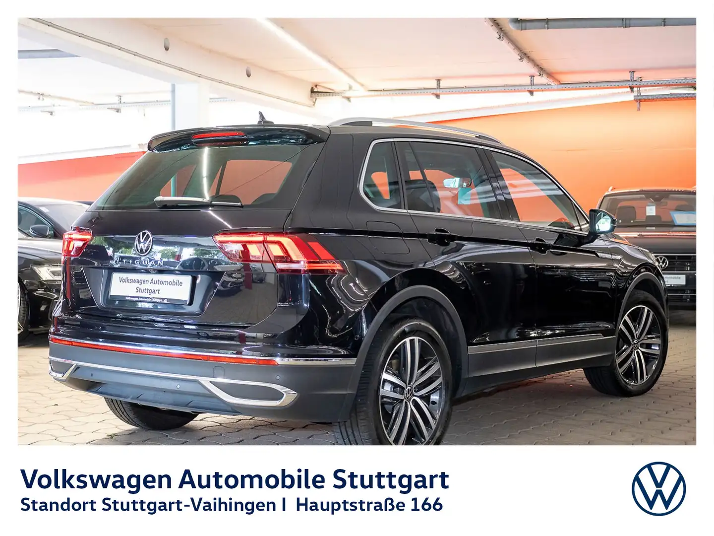Volkswagen Tiguan Elegance 2.0 TDI DSG Navi SHZ Klima AHK Schwarz - 2