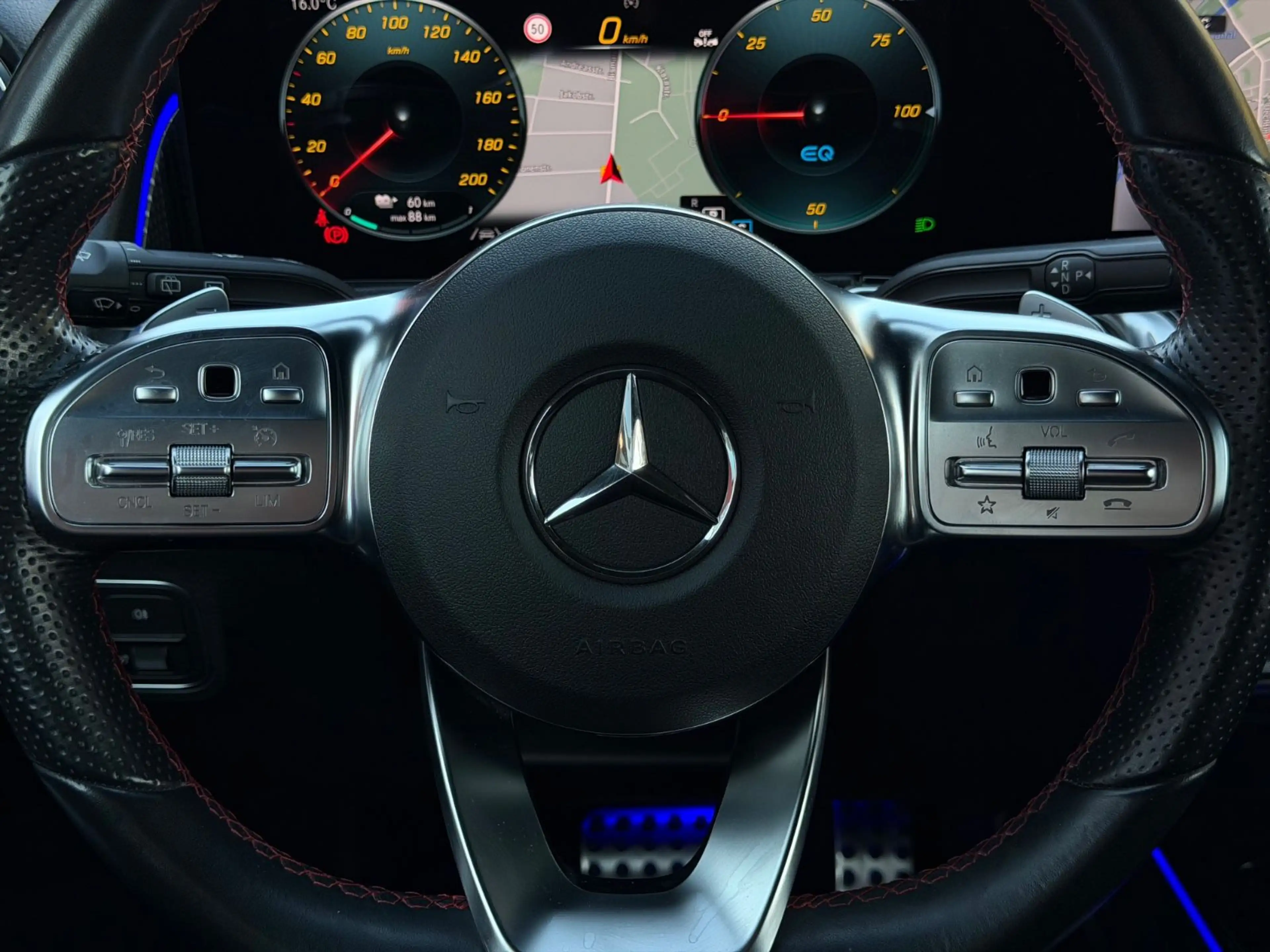 Mercedes-Benz EQB 300 4M AMG-LINE/LED/NAVI/R-KAMERA/NIGHT-PA — photo 13