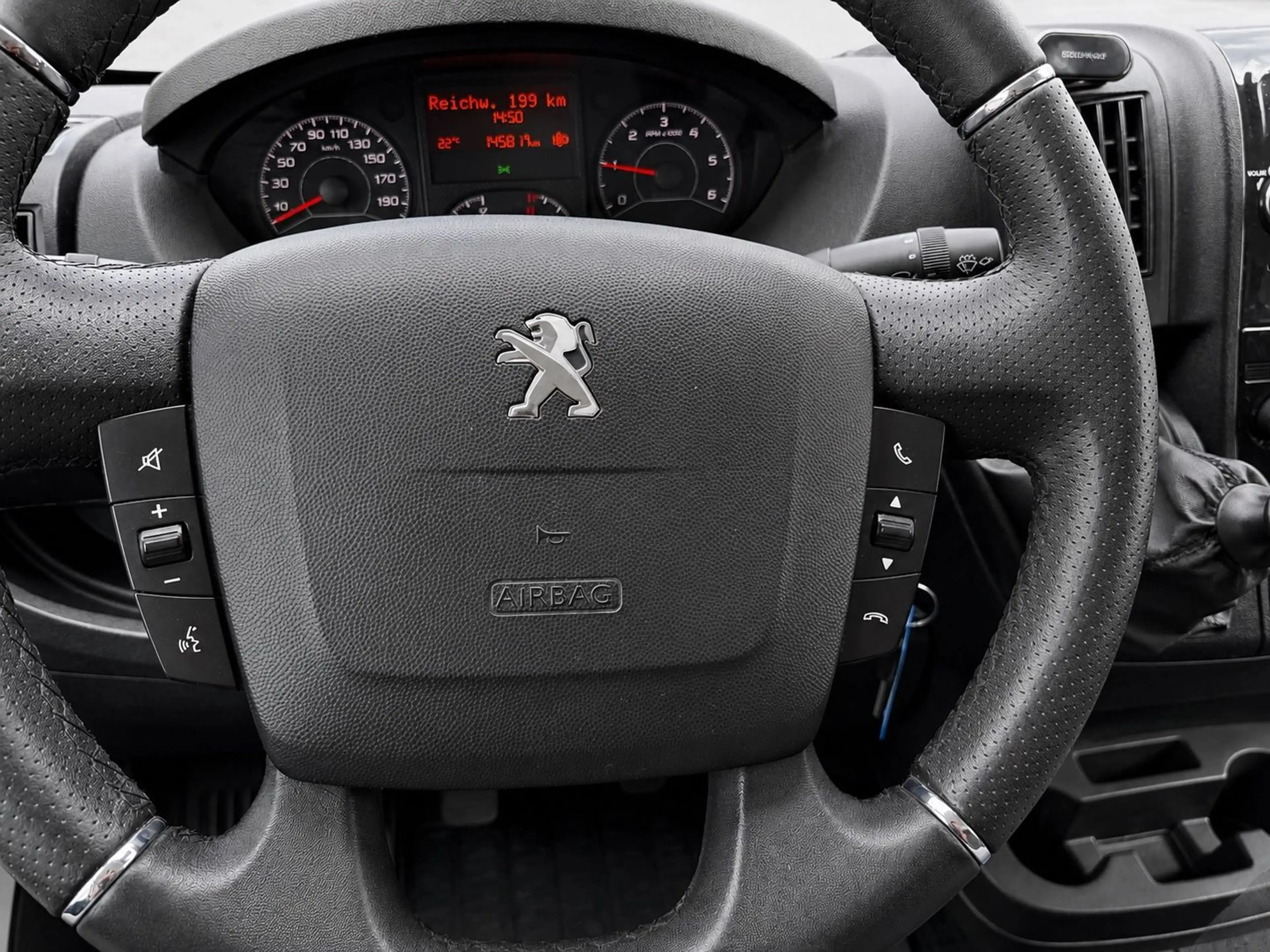 Peugeot Boxer Kasten Hochraum 335 L3H2 Pro BlueHDi 140 S — photo 10