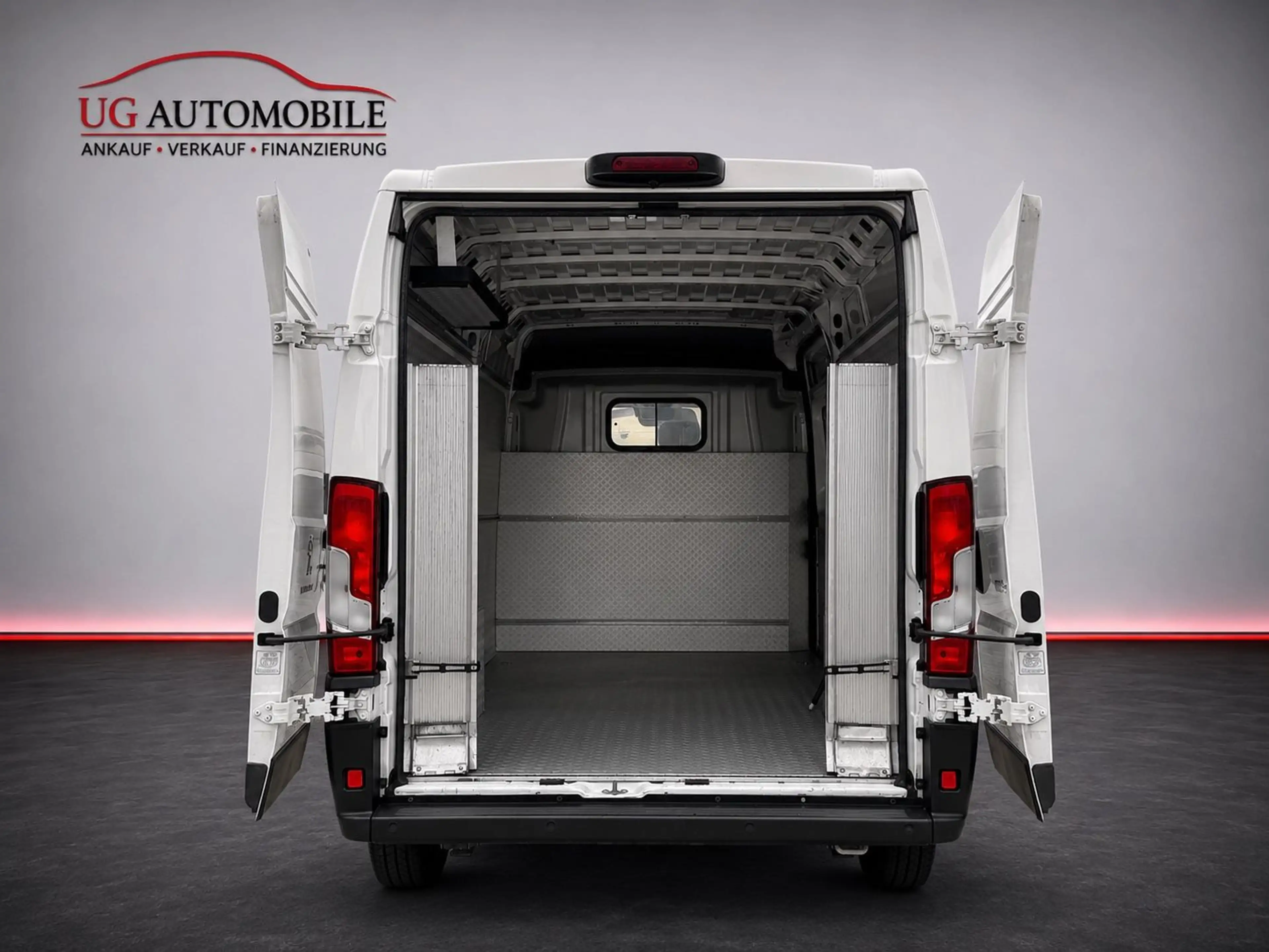 Peugeot Boxer Kasten Hochraum 335 L3H2 Pro BlueHDi 140 S — photo 14