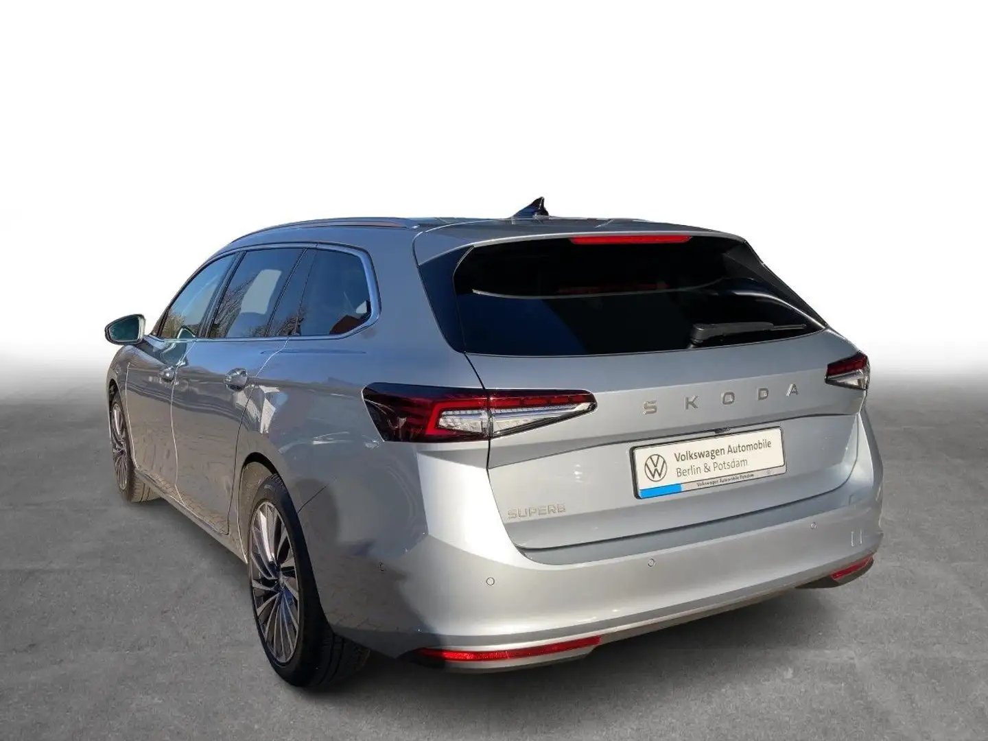 Skoda Superb Combi 1.5 TSI mHEV L&K DSG P-Dach AHK LED Silber - 2