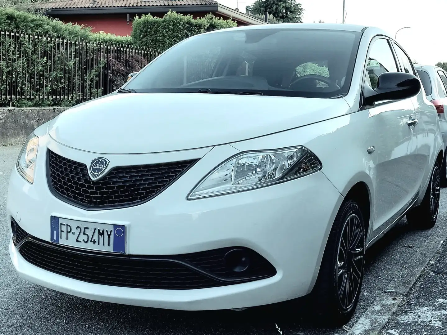 Lancia Ypsilon Ypsilon 1.2 69cv my16 Blanco - 2