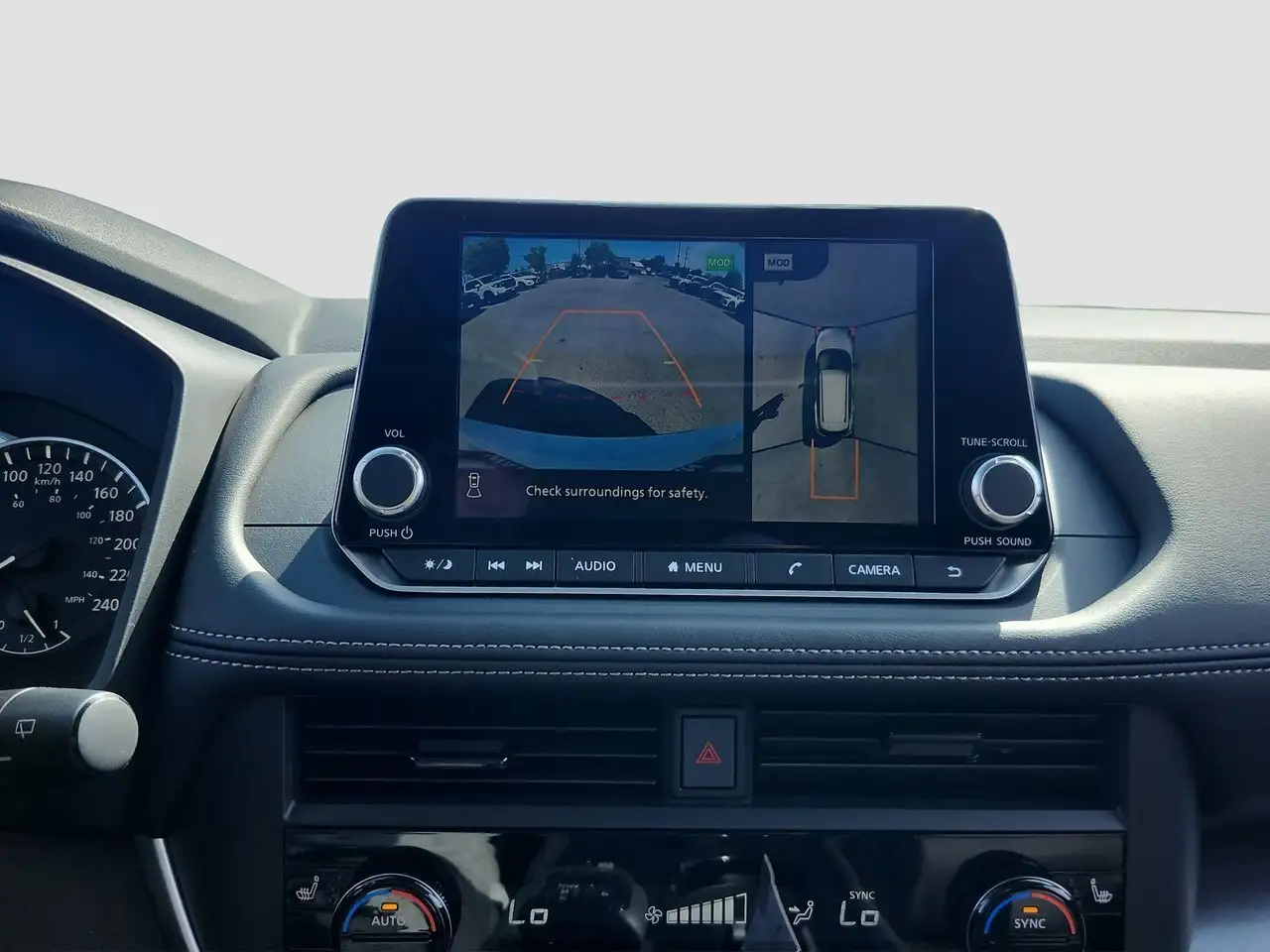 Nissan Rogue photo Nissan Rogue