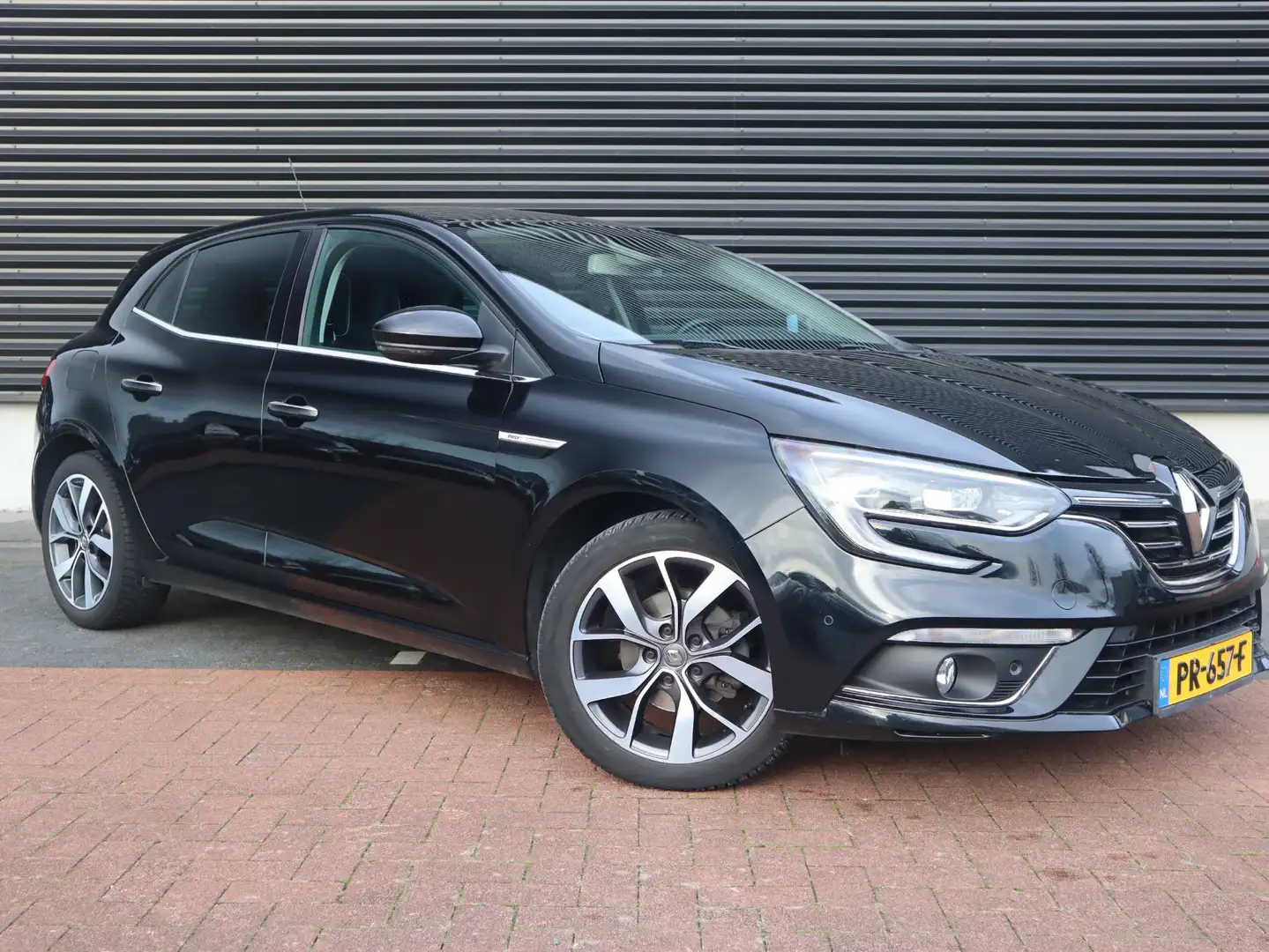 Renault Megane 1.2 TCe Bose | Clima | Cruise | Multimedia/Navi | Negro - 2
