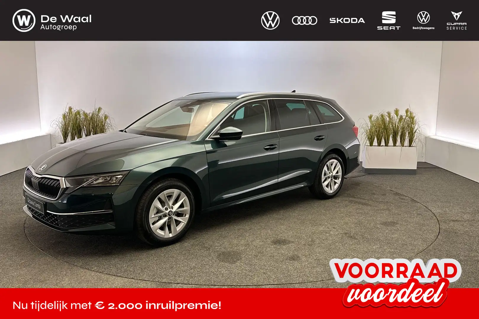 Skoda Octavia combi 1.5 TSI DSG m-HEV Business Edition Plus Groen - 1