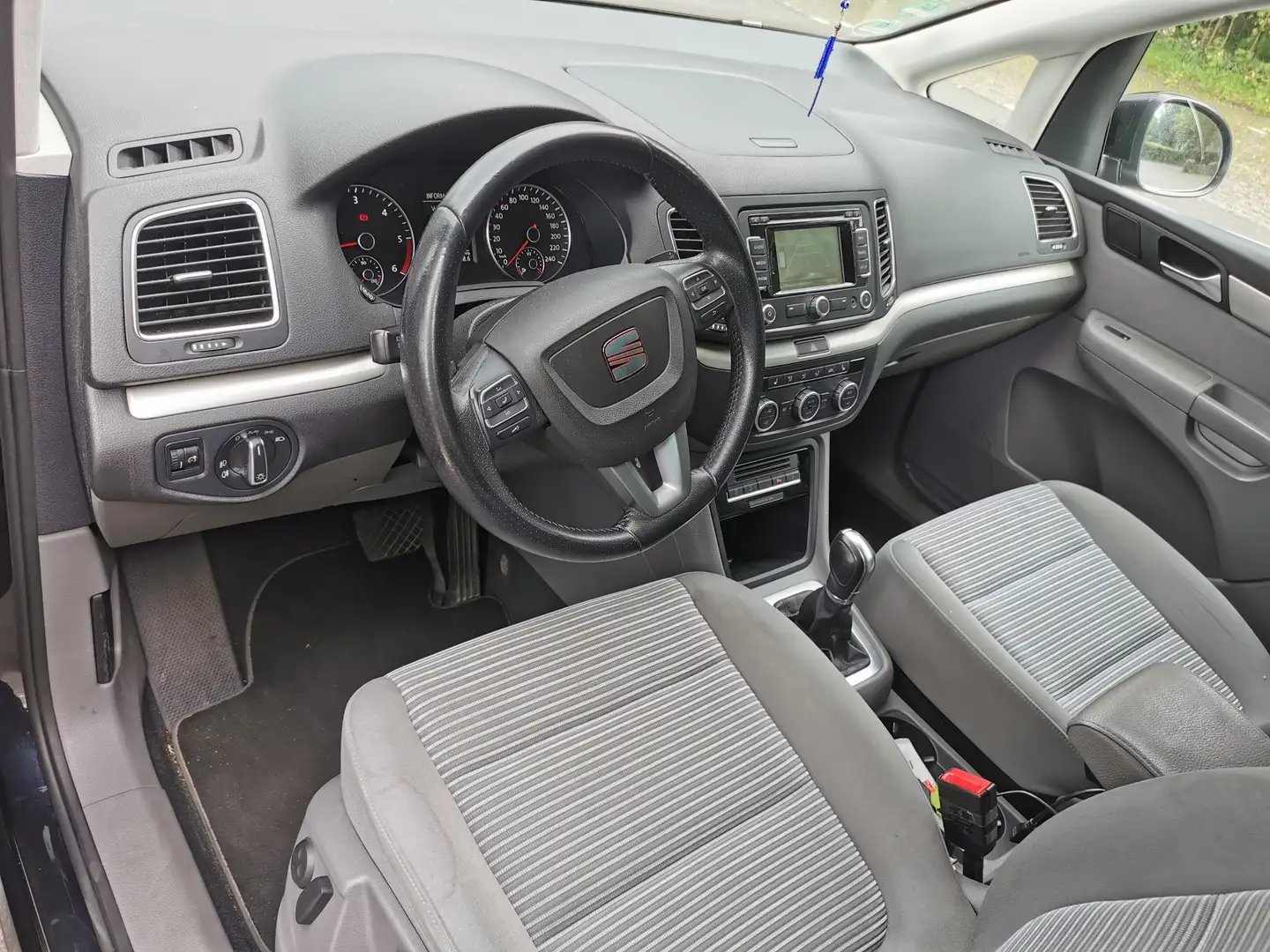 SEAT Alhambra 2.0 TDI (Ecomotive) Start & Stop DSG Style Schwarz - 2
