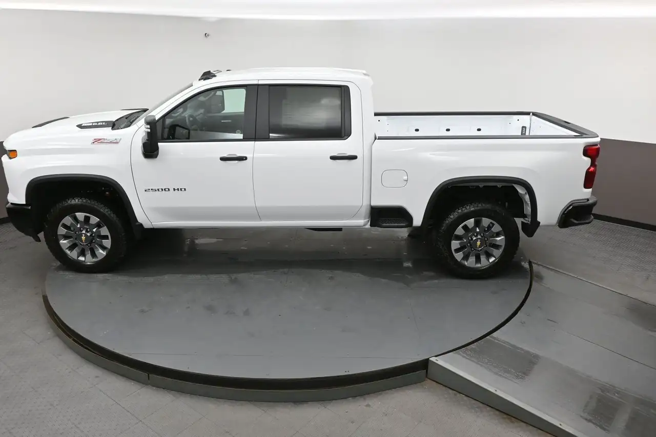 Chevrolet Silverado 2500 снимка Chevrolet Silverado 2500