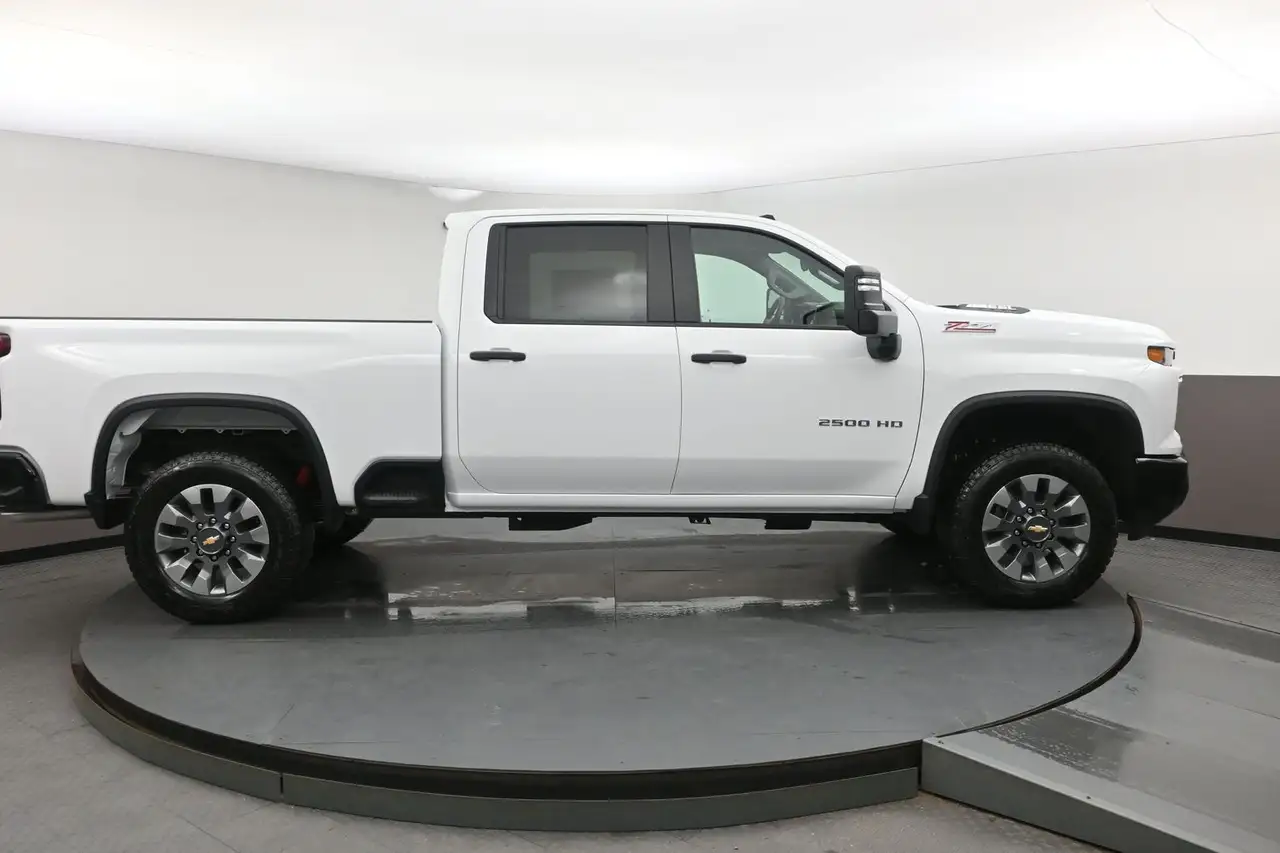 Chevrolet Silverado 2500 снимка Chevrolet Silverado 2500