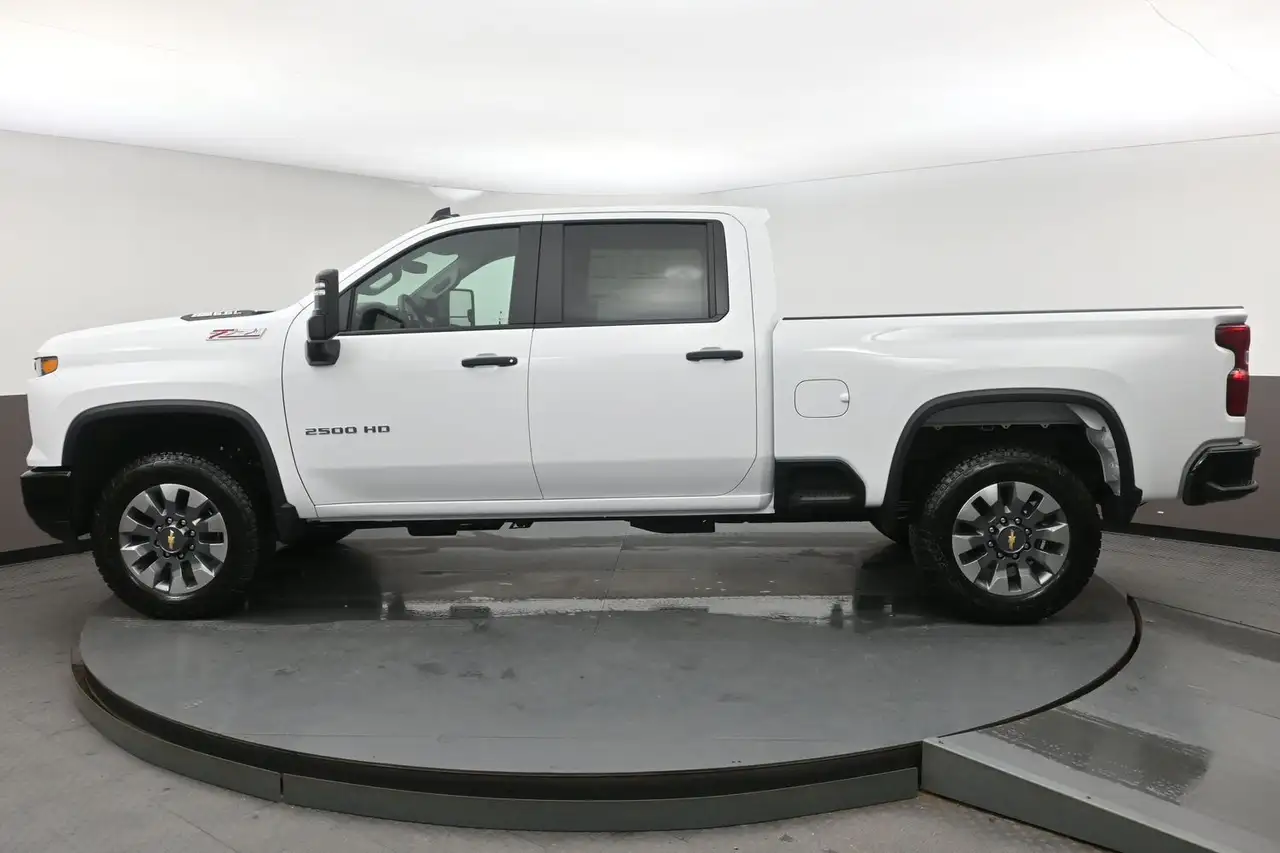 Chevrolet Silverado 2500 снимка Chevrolet Silverado 2500