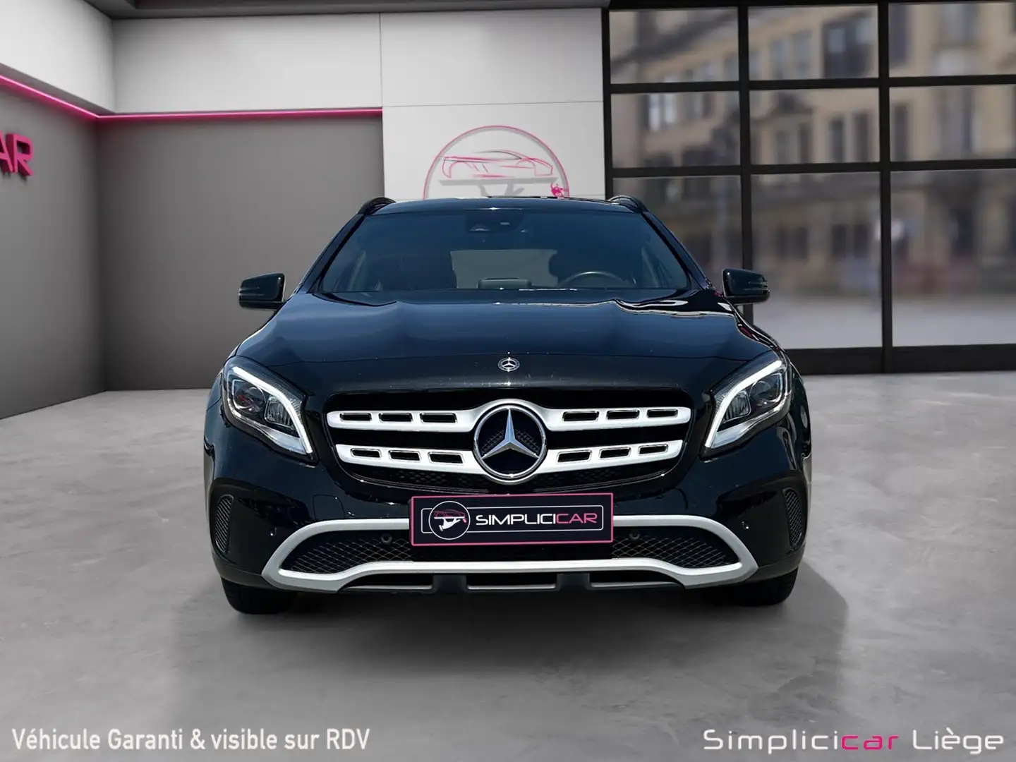 Mercedes-Benz GLA 180 *GARANTIE 12 MOIS* Noir - 2