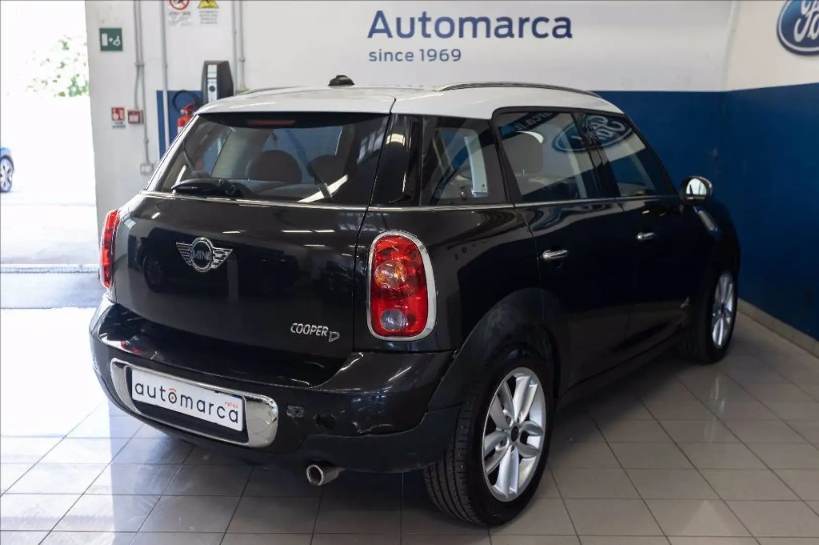 MINI Cooper D Countryman Countryman 1.6 Cooper D all4 Noir - 2