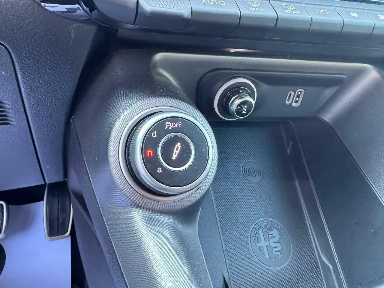 Alfa Romeo Tonale 1.3 phev Veloce Q4 280cv at6, миниатюра 27