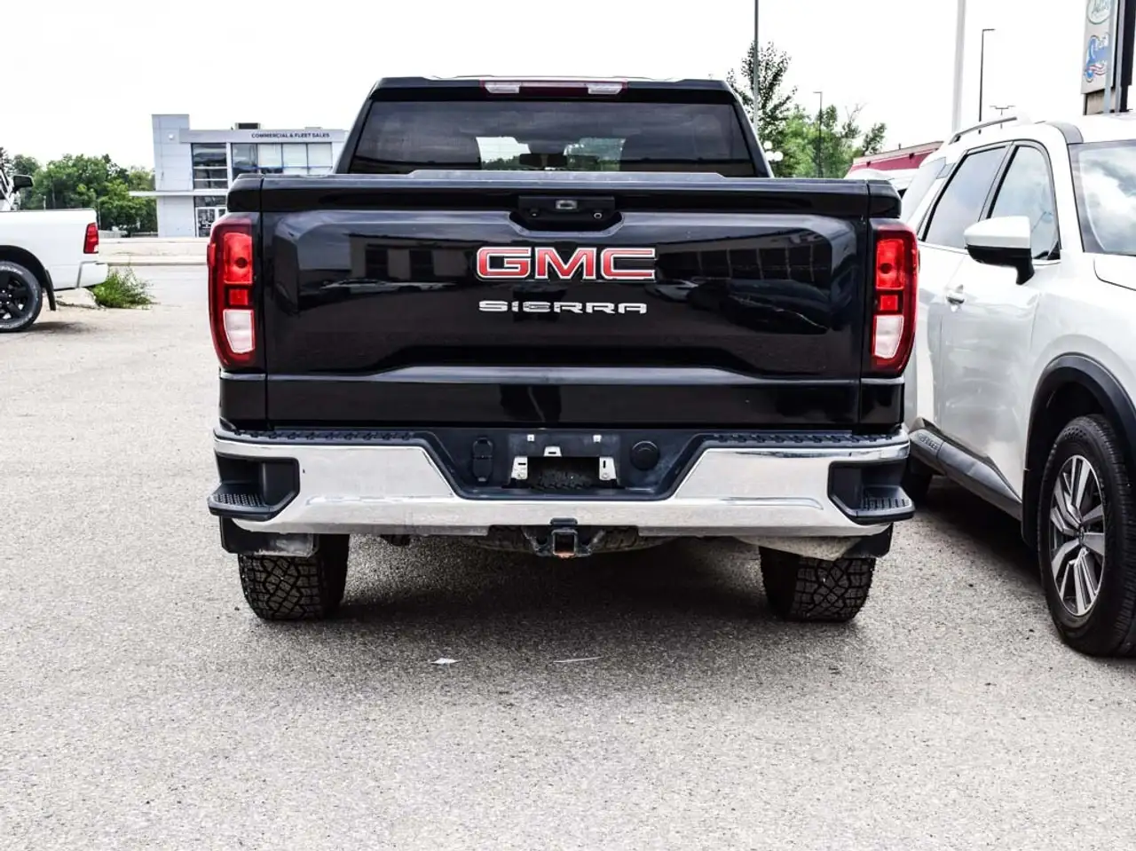 GMC Sierra 1500 снимка GMC Sierra 1500