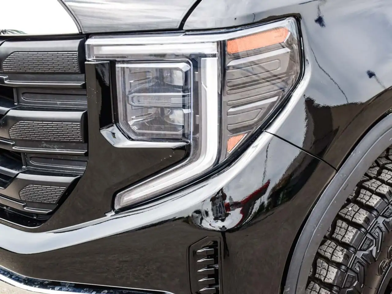 GMC Sierra 1500 снимка GMC Sierra 1500