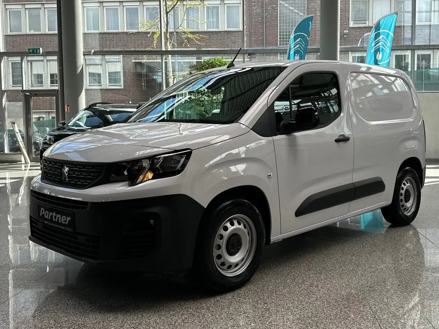 Peugeot Partner Premium L1 *Navi*Klima*Holzboden* Blanco - 2