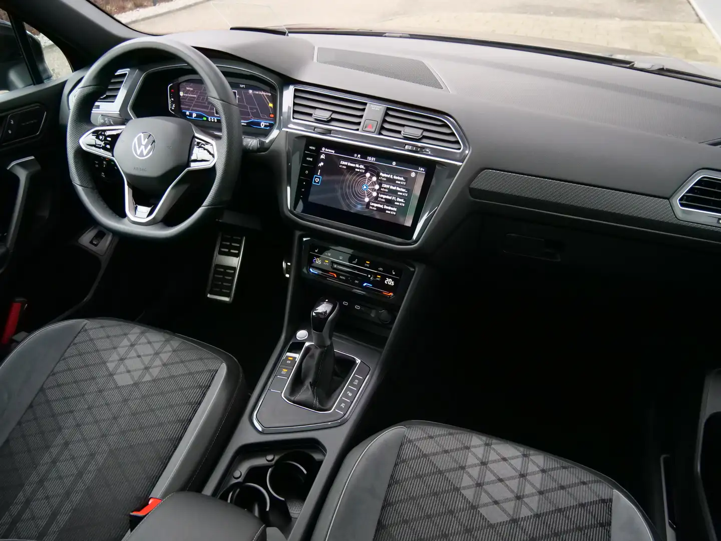 Volkswagen Tiguan Allspace 1.5 TSI R-Line Business 150 Pk Automaat Harman/Kar Schwarz - 2
