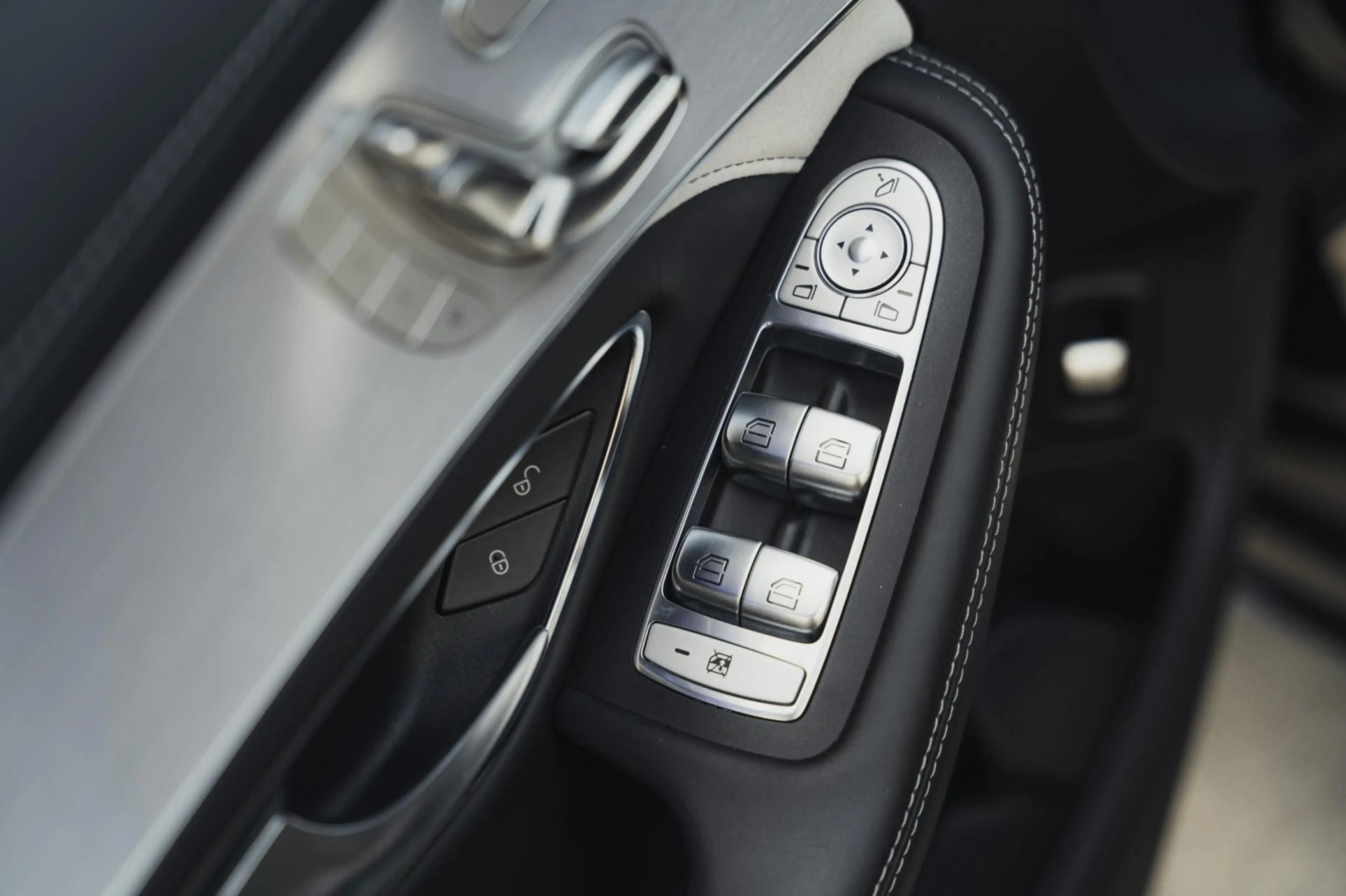 Mercedes-Benz C 63 AMG S 510PK Facelift|Pano|Keramisch|Kuipstoelen |Carbo — photo 11