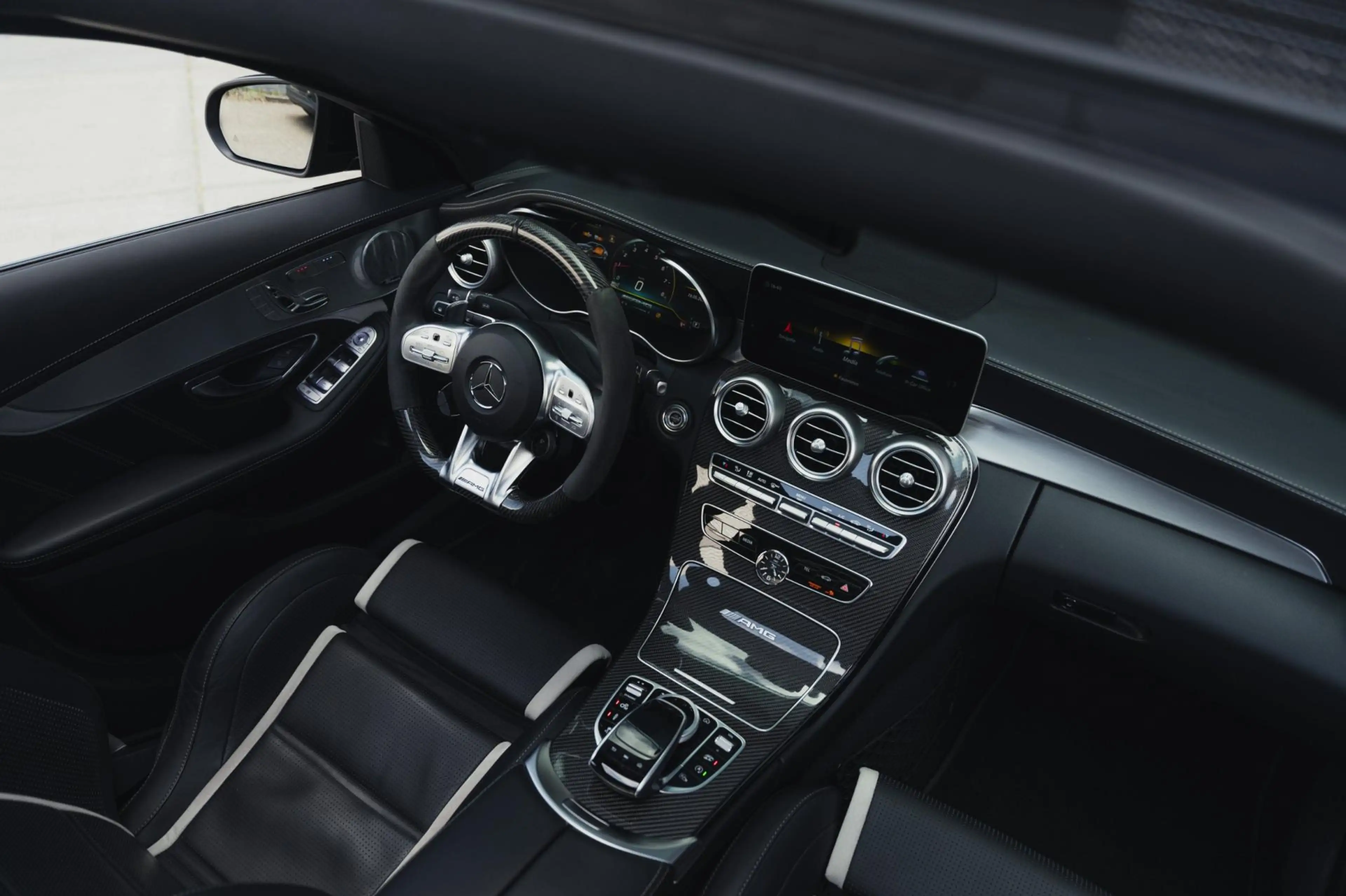 Mercedes-Benz C 63 AMG S 510PK Facelift|Pano|Keramisch|Kuipstoelen |Carbo — photo 8
