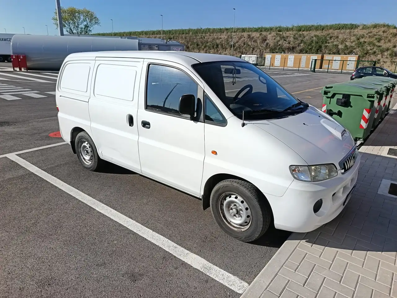 Hyundai H-1