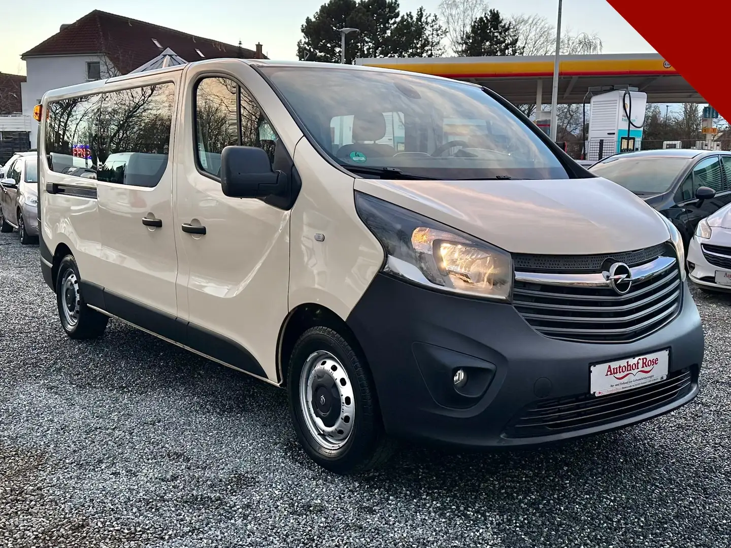 Opel Vivaro Combi L2H1/9-Sitzer/Rampe abnehmbar/Klima/2-Hand Jaune - 1