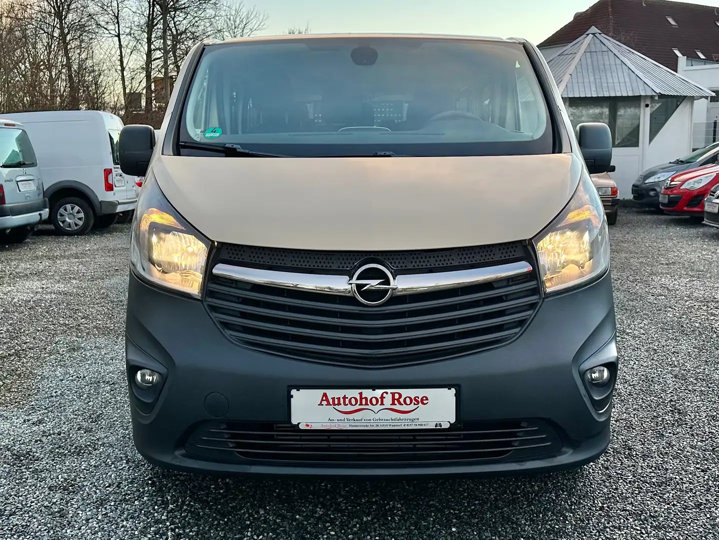 Opel Vivaro Combi L2H1/9-Sitzer/Rampe abnehmbar/Klima/2-Hand Jaune - 2