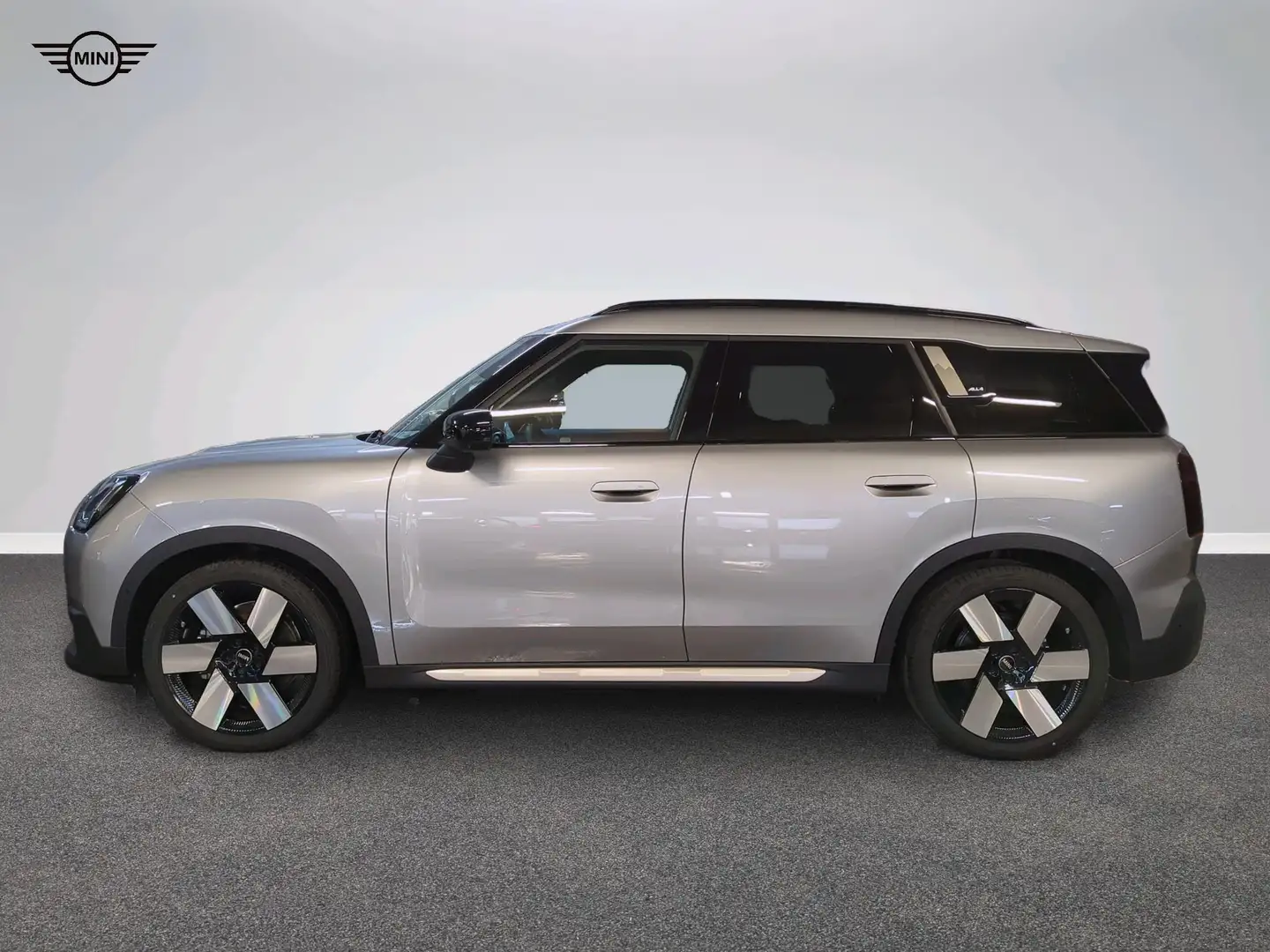MINI Countryman S All4 All-Electric MINI Countryman SE ALL4 Сірий - 2