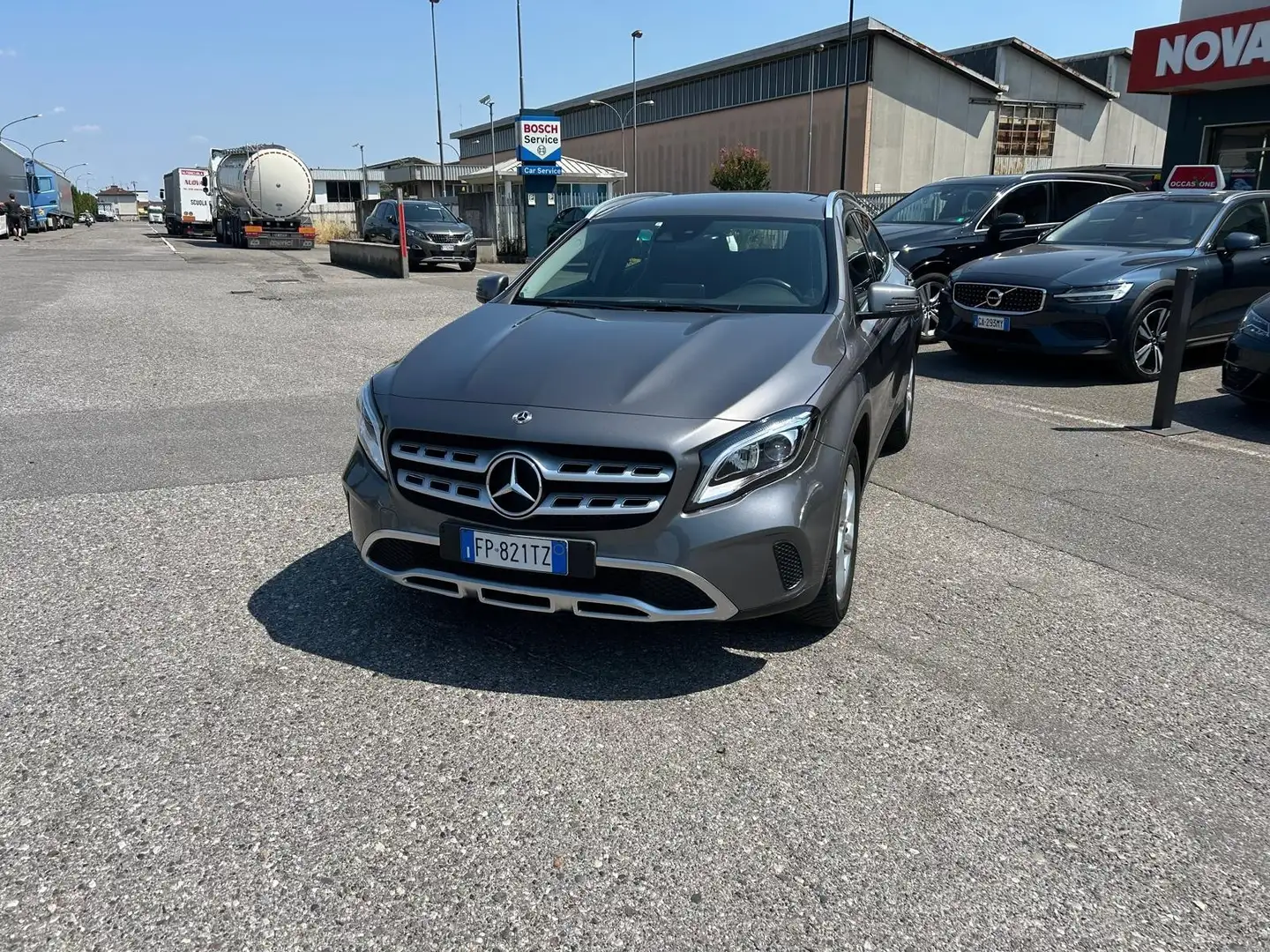 Mercedes-Benz GLA 200 GLA 200 d Sport auto fari led tagliandi Mercedes Grigio - 1